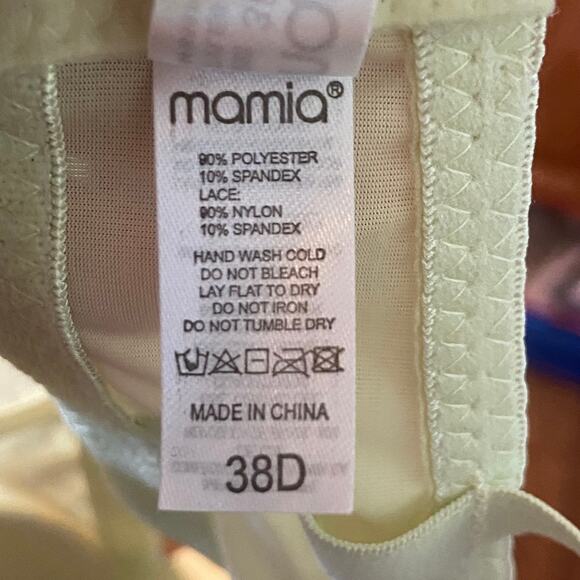 New Mamia Lingerie Bra 38D Lace Adjustable Straps Padded Cups Hook and Eye - Picture 7 of 10